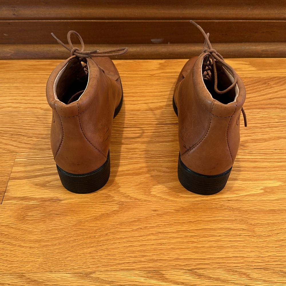Ariat - Picture 4 of 8